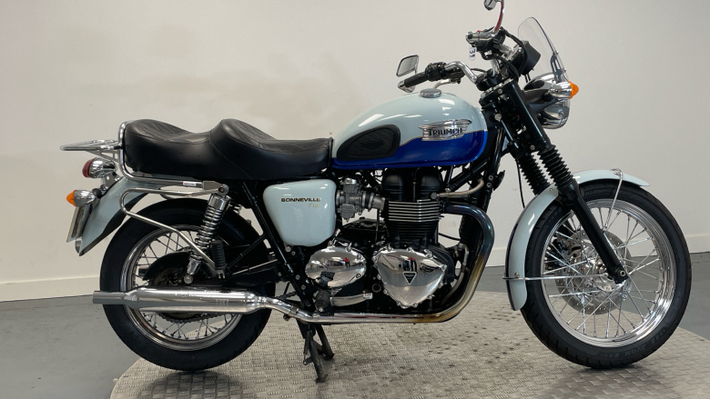 Triumph Bonneville T100 (10MY)